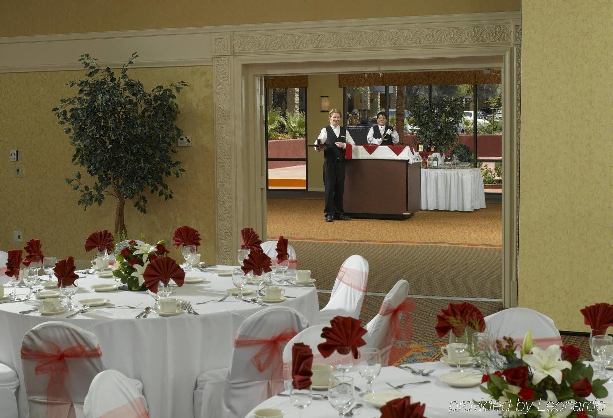 Doubletree By Hilton Tucson-Reid Park Hotel Restoran gambar